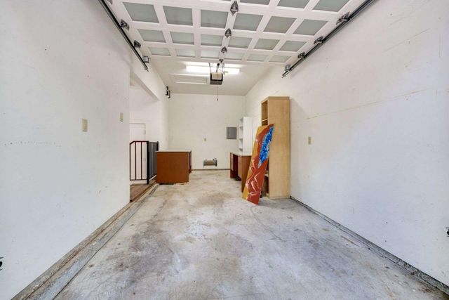 2513 Alpine Road, Menlo Park, CA 94025