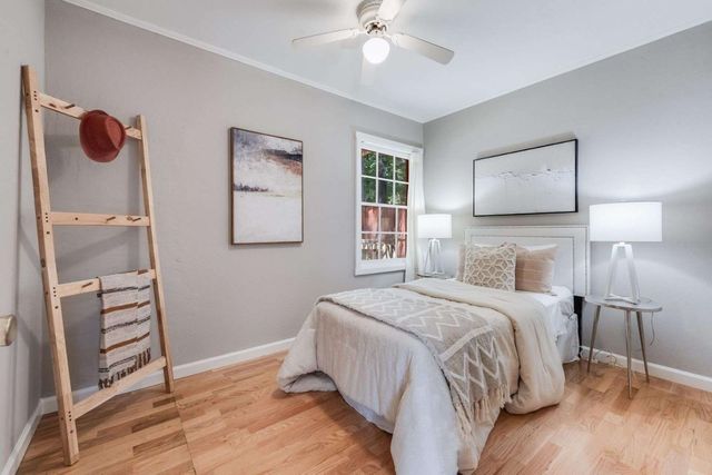 2513 Alpine Road, Menlo Park, CA 94025