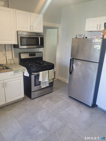 606 Wilmot Avenue 4, Bridgeport, CT 06607