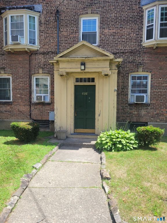 606 Wilmot Avenue 4, Bridgeport, CT 06607
