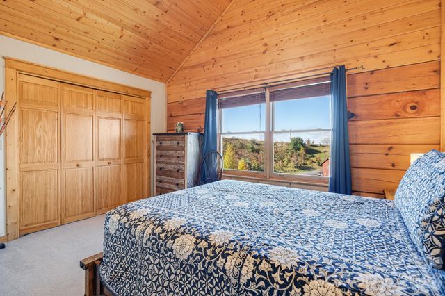 121 Scenic Wolf Drive, Mars Hill, NC 28754