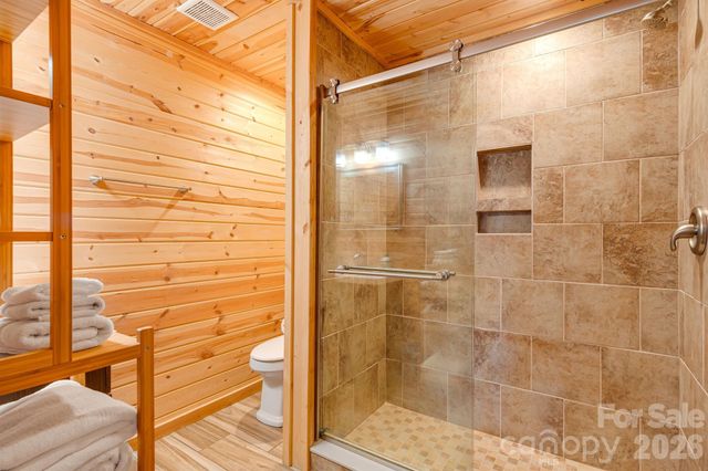 121 Scenic Wolf Drive, Mars Hill, NC 28754