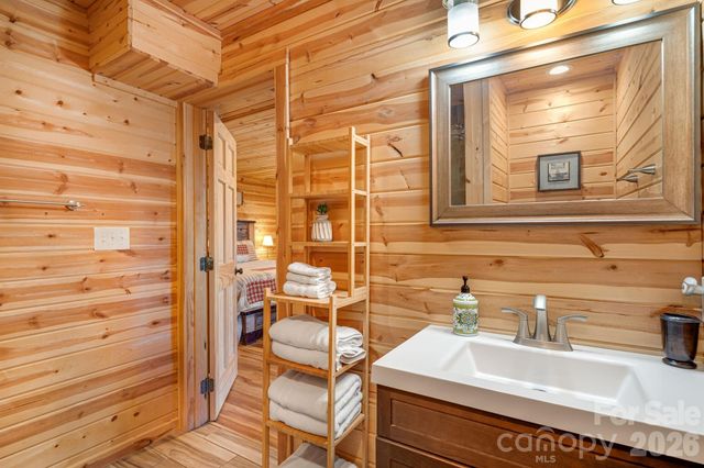 121 Scenic Wolf Drive, Mars Hill, NC 28754