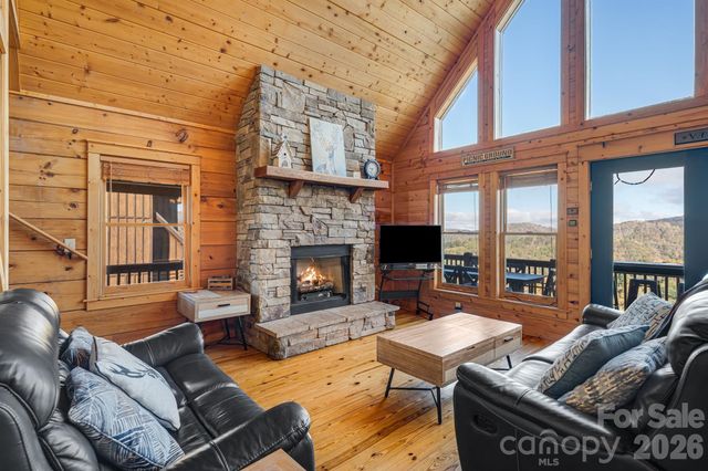 121 Scenic Wolf Drive, Mars Hill, NC 28754