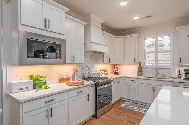 6406 Satjanon Drive, Ooltewah, TN 37363