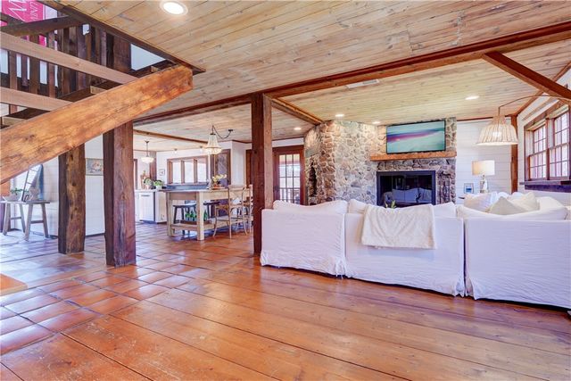 65 Mitchell Road, Pittsford, NY 14534