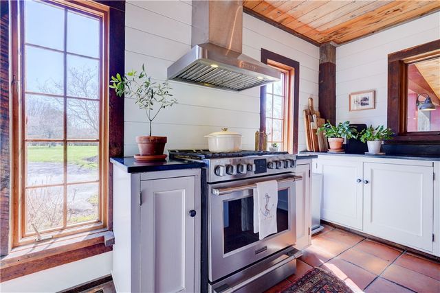 65 Mitchell Road, Pittsford, NY 14534