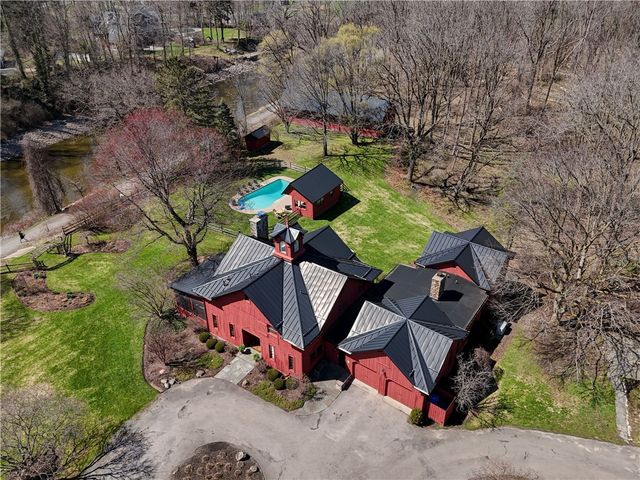 65 Mitchell Road, Pittsford, NY 14534