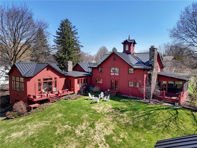 65 Mitchell Road, Pittsford, NY 14534