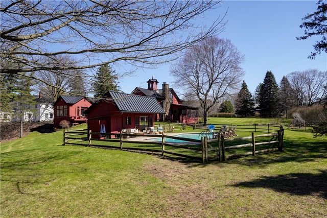 65 Mitchell Road, Pittsford, NY 14534