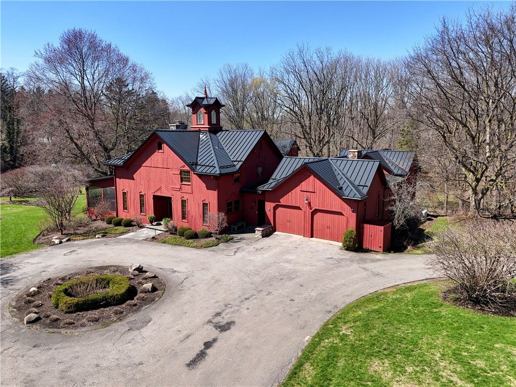 65 Mitchell Road, Pittsford, NY 14534