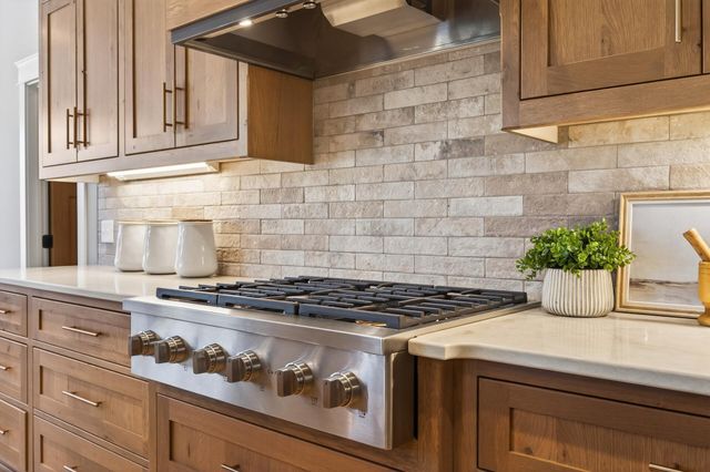 18071 Urbank Street NE, Ham Lake, MN 55304