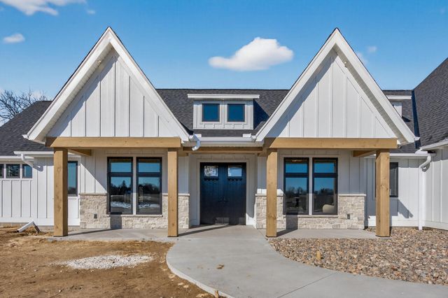 18071 Urbank Street NE, Ham Lake, MN 55304