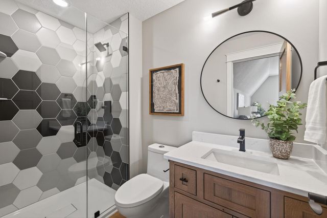 18071 Urbank Street NE, Ham Lake, MN 55304