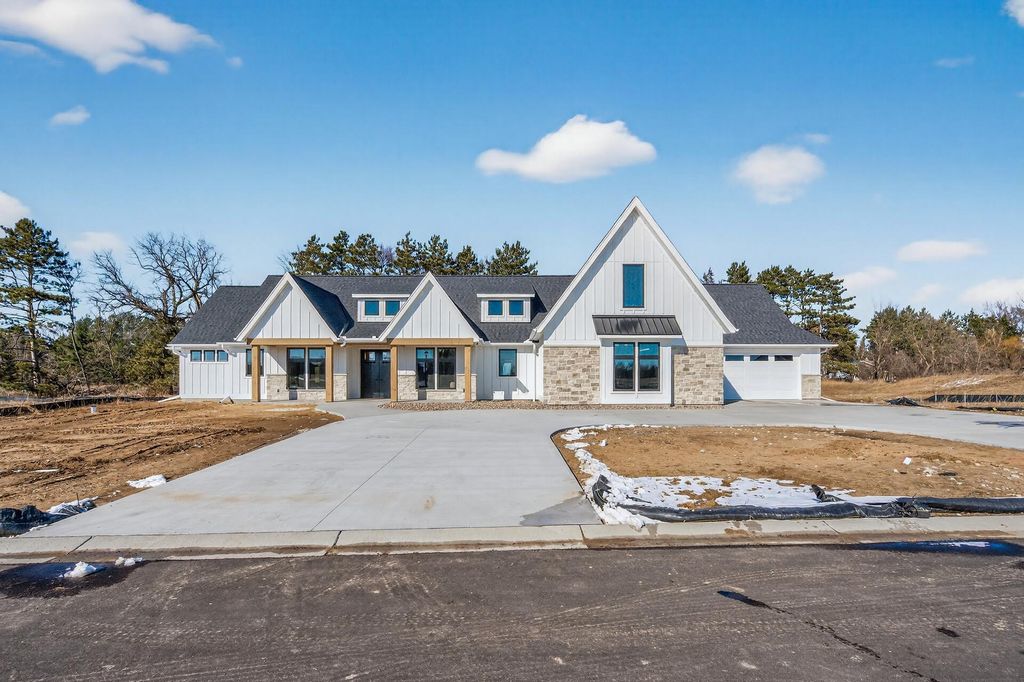 18071 Urbank Street NE, Ham Lake, MN 55304