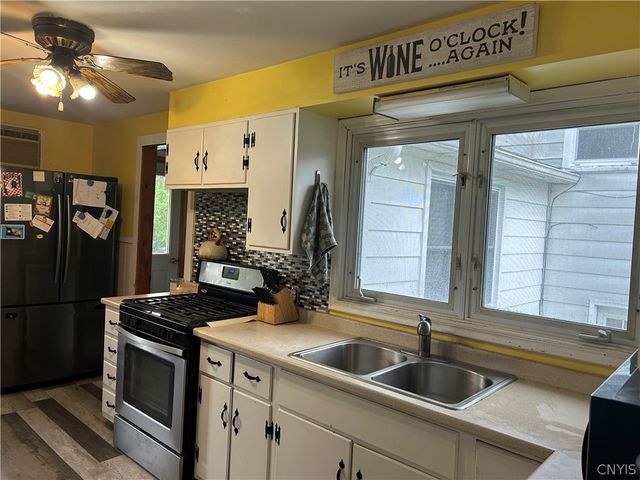 4825 Cedarvale Road, Onondaga, NY 13215