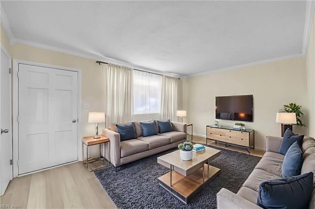 5924 Woodstock CT, Virginia Beach, VA 23464