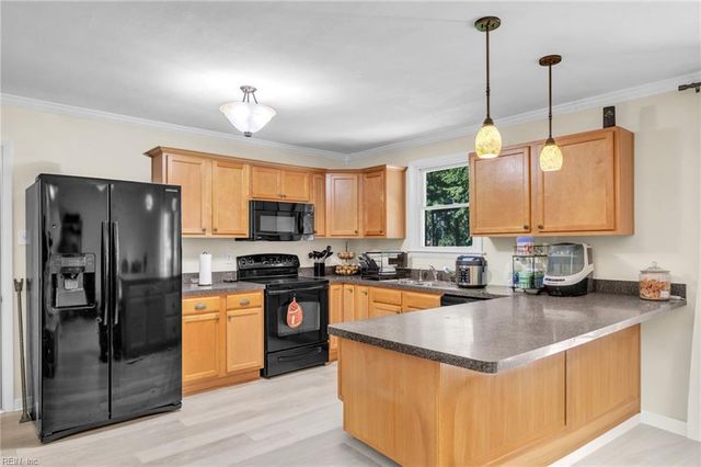 5924 Woodstock CT, Virginia Beach, VA 23464