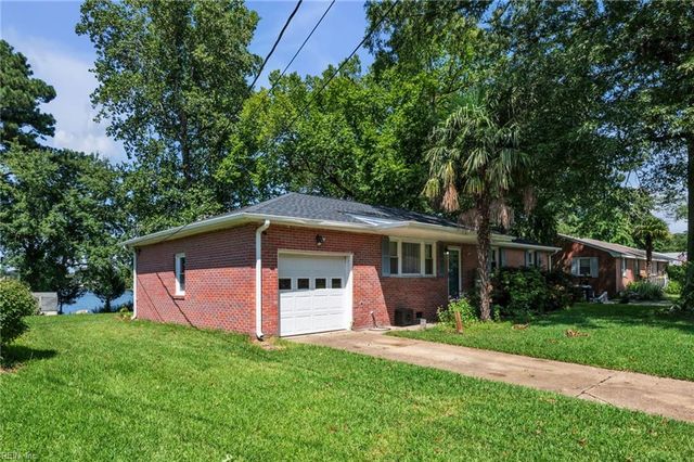 5924 Woodstock CT, Virginia Beach, VA 23464