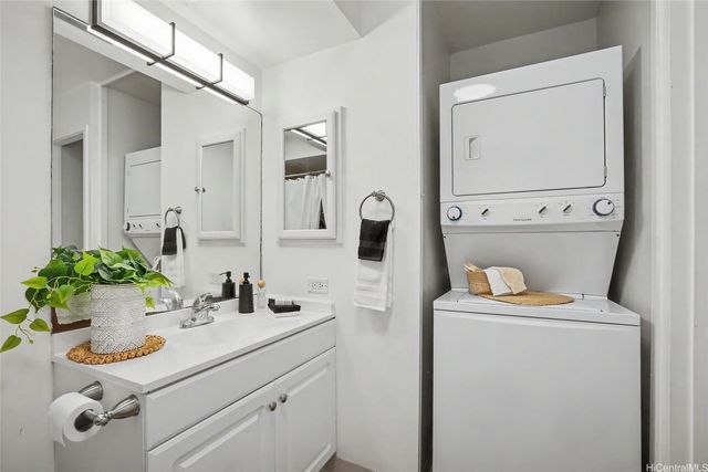 1114 Wilder Avenue 503, Honolulu, HI 96822
