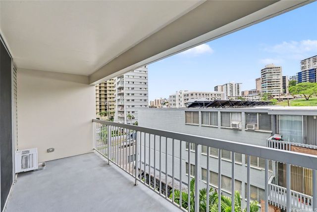 1114 Wilder Avenue 503, Honolulu, HI 96822