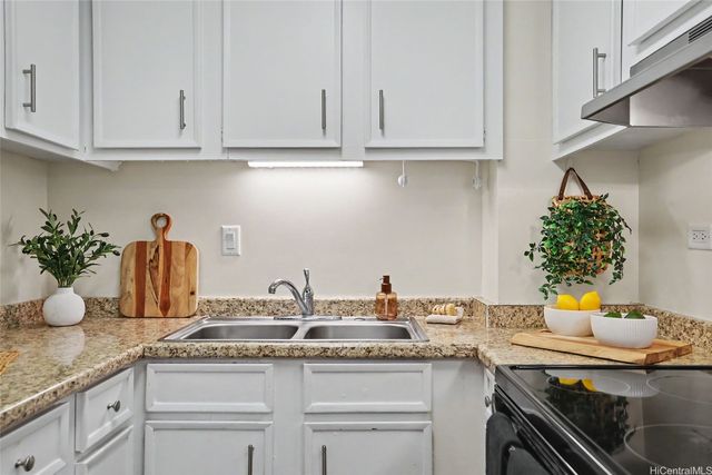 1114 Wilder Avenue 503, Honolulu, HI 96822