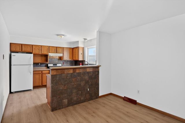 709 Cambridge Avenue, Rockford, IL 61102