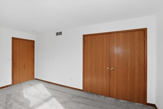 709 Cambridge Avenue, Rockford, IL 61102