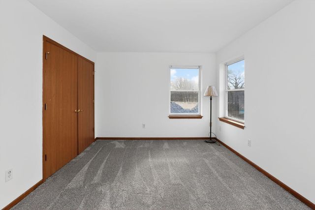 709 Cambridge Avenue, Rockford, IL 61102