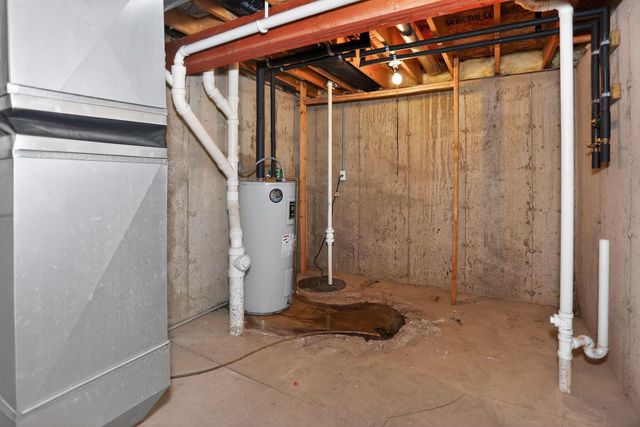 709 Cambridge Avenue, Rockford, IL 61102