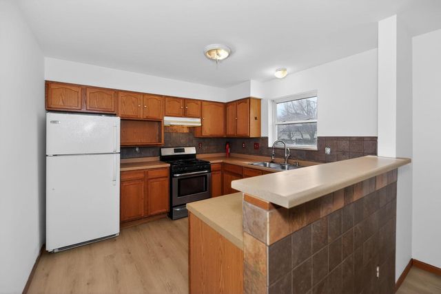 709 Cambridge Avenue, Rockford, IL 61102