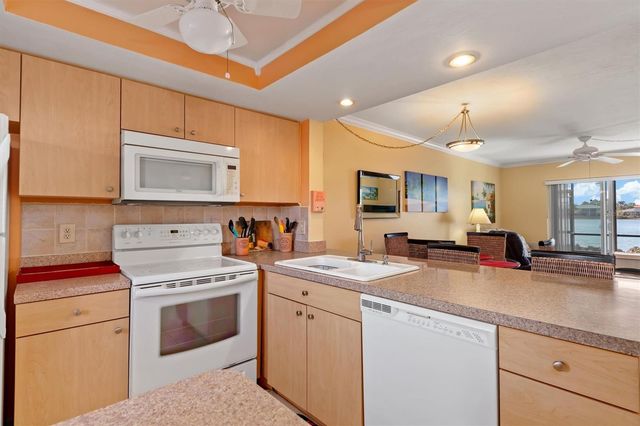 25275 RAMPART BOULEVARD 202, Punta Gorda, FL 33983