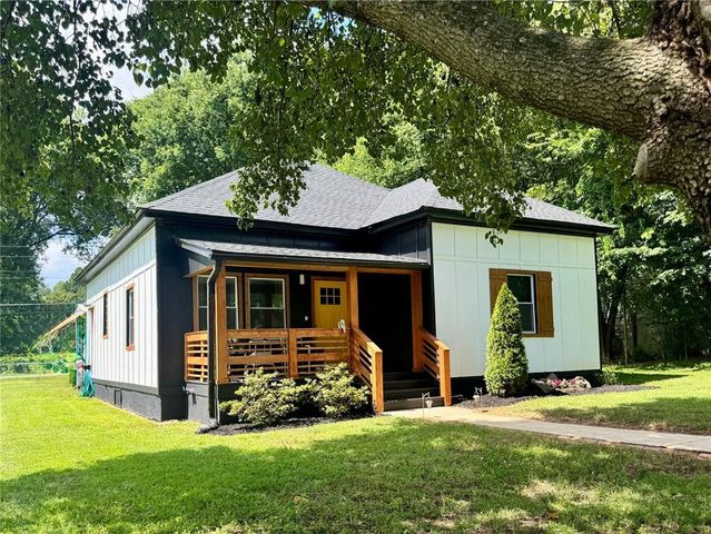 16 Allweather Street, Cartersville, GA 30120