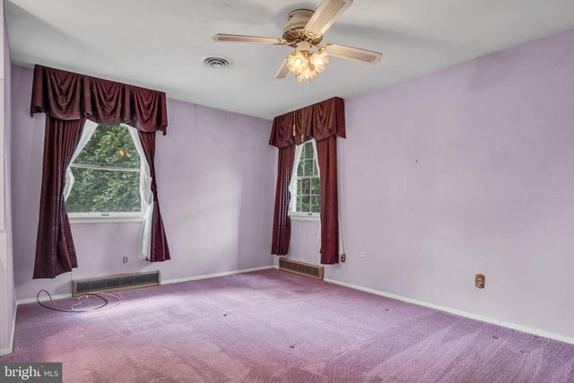 7555 FISHING CREEK VALLEY RD, Harrisburg, PA 17112