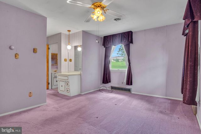7555 FISHING CREEK VALLEY RD, Harrisburg, PA 17112