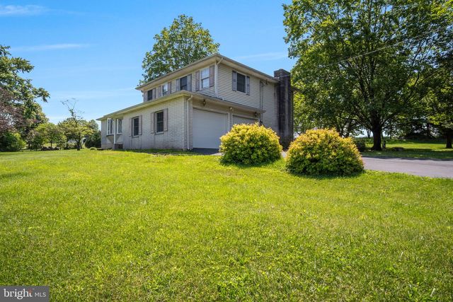 7555 FISHING CREEK VALLEY RD, Harrisburg, PA 17112