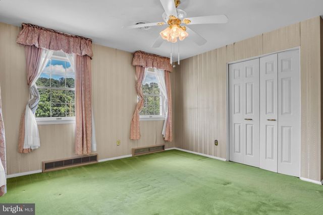 7555 FISHING CREEK VALLEY RD, Harrisburg, PA 17112