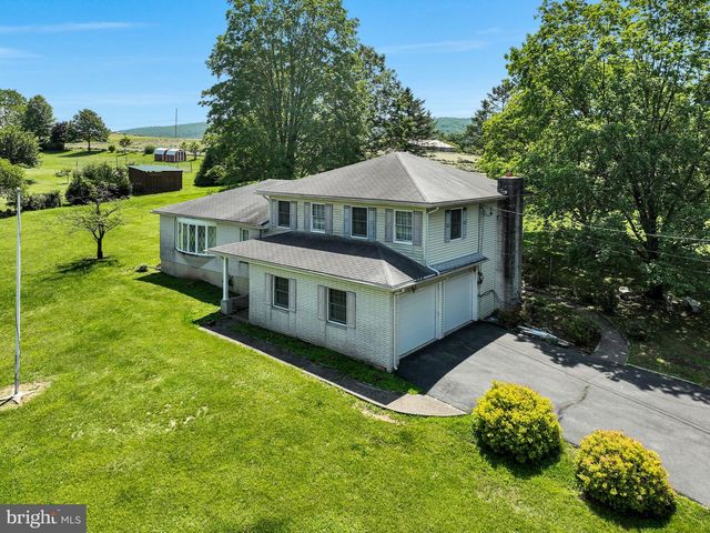 7555 FISHING CREEK VALLEY RD, Harrisburg, PA 17112