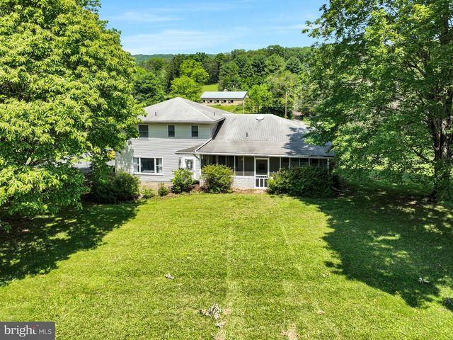 7555 FISHING CREEK VALLEY RD, Harrisburg, PA 17112
