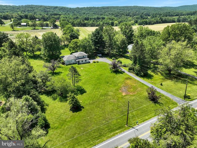 7555 FISHING CREEK VALLEY RD, Harrisburg, PA 17112