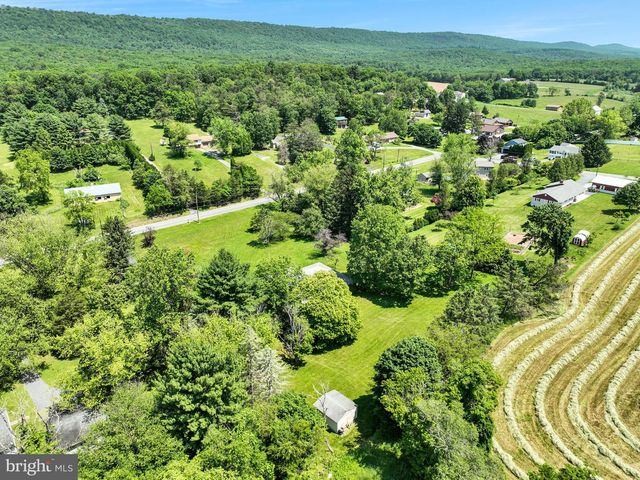 7555 FISHING CREEK VALLEY RD, Harrisburg, PA 17112