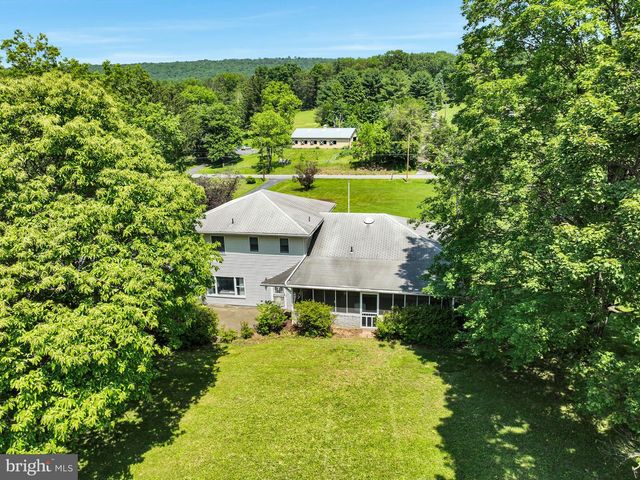 7555 FISHING CREEK VALLEY RD, Harrisburg, PA 17112