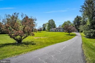 7555 FISHING CREEK VALLEY RD, Harrisburg, PA 17112