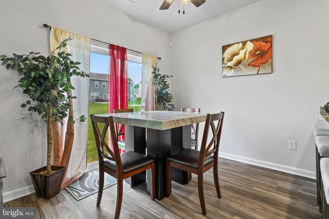 320 LOCUST RUN DR, York, PA 17404