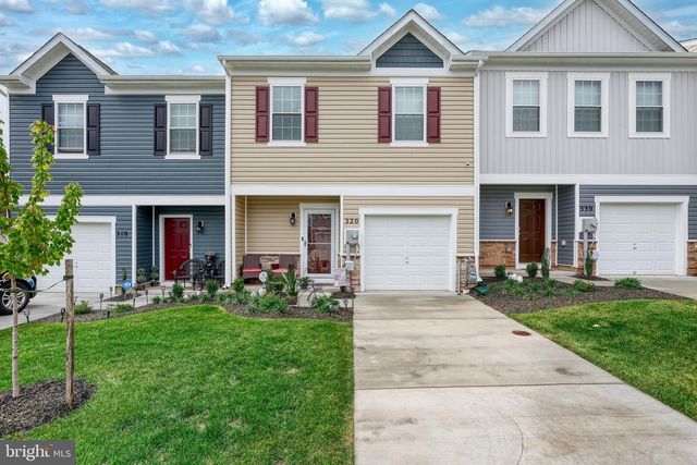 320 LOCUST RUN DR, York, PA 17404