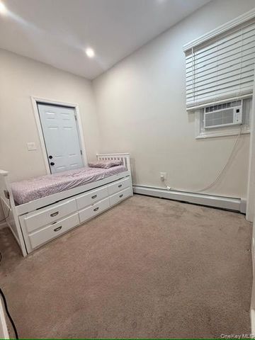 6078 60 Avenue 1, Maspeth, NY 11378