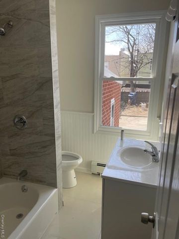 6078 60 Avenue 1, Maspeth, NY 11378