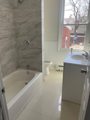 6078 60 Avenue 1, Maspeth, NY 11378