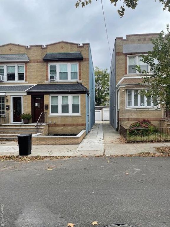 6078 60 Avenue 1, Maspeth, NY 11378