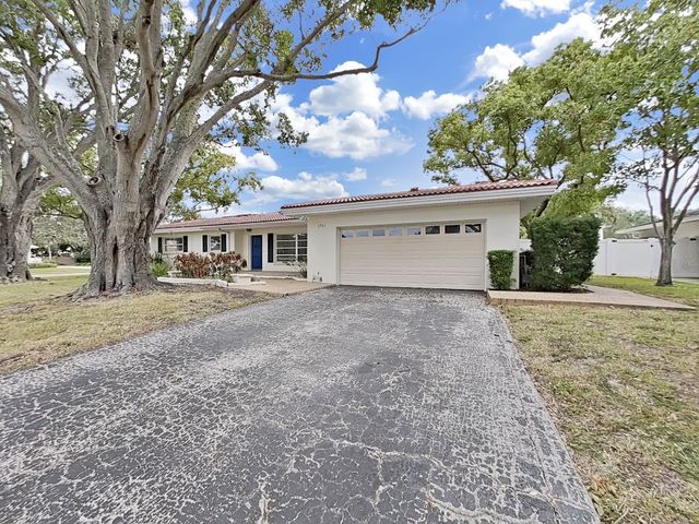 1701 LAURIE LANE, Belleair, FL 33756